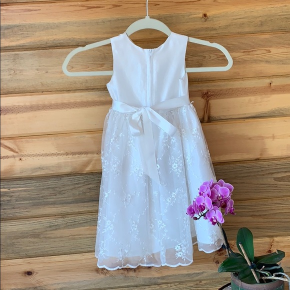 Flower Girl Dress! - Picture 2 of 4
